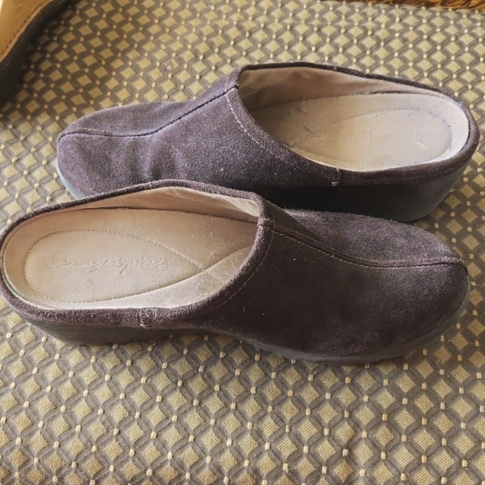 Easy Spirit suede wedge Heel: 2.50 inches